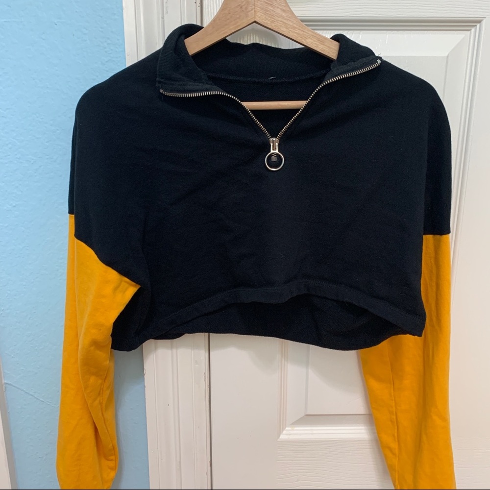 Long Sleeve Cropped Top Colorblock